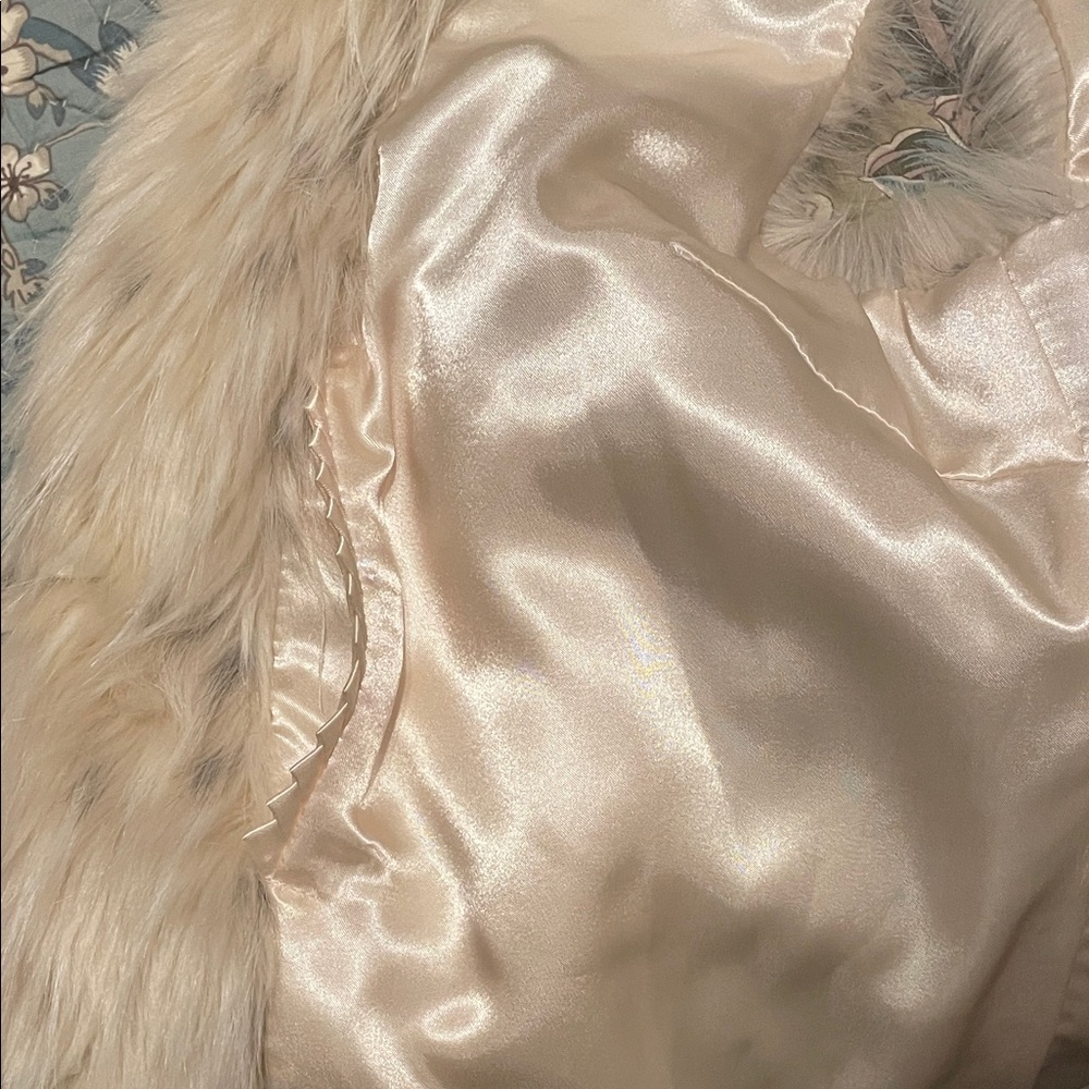 Rachel Zoe Cream Faux Fur Vest - Picture 4 of 5